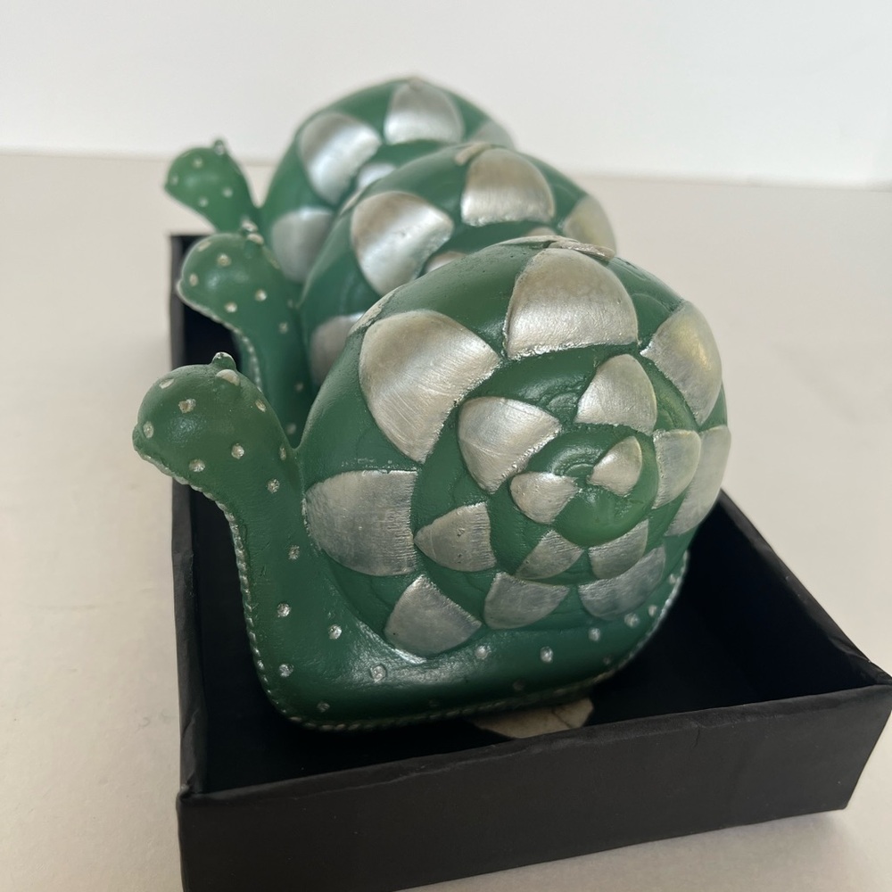 New in Box MacKenzie-Childs Glow Set of Snail Shaped Candles Emerald Check - Picture 6 of 13